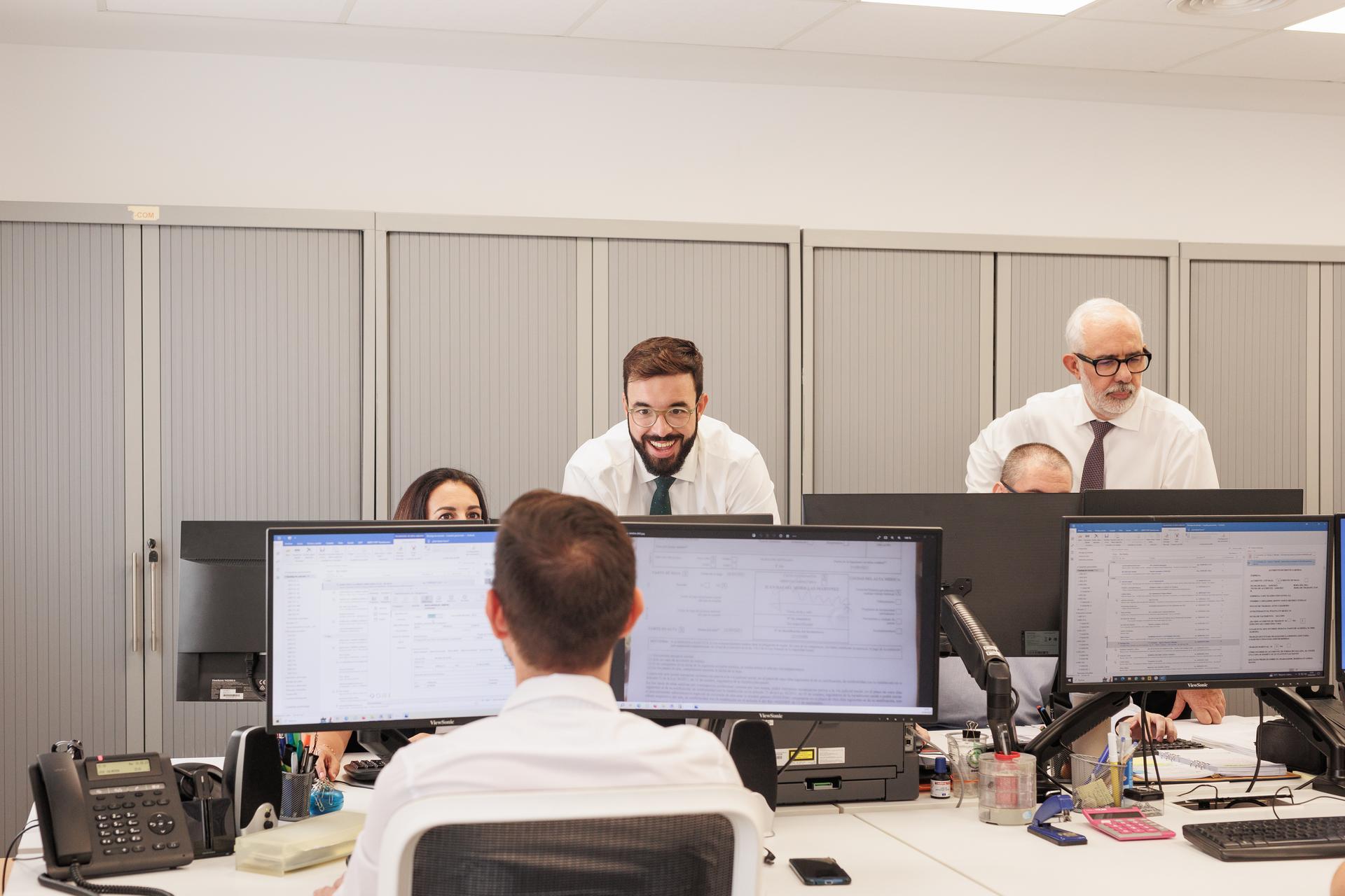 Nuestro equipo trabajando en Del Águila Ferrer Asesores